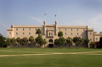 Shows the Embassy Suites