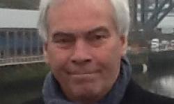 Prof Peter Hunt
