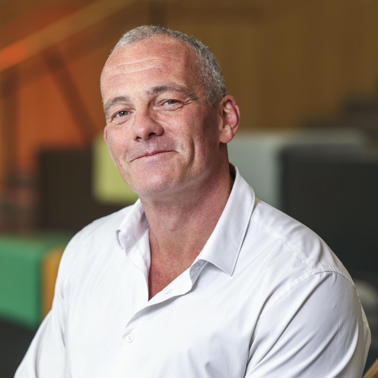 Ian Bell Staff Profile