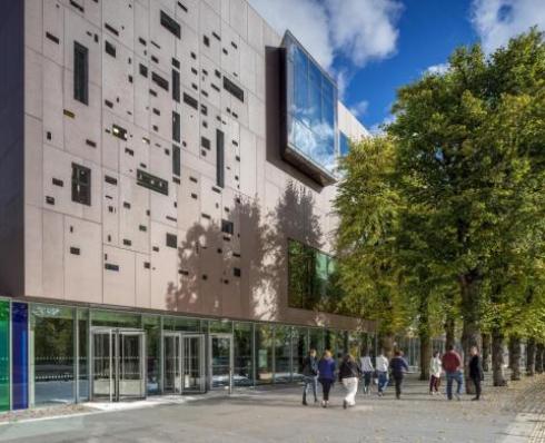 exterior Cregan Library