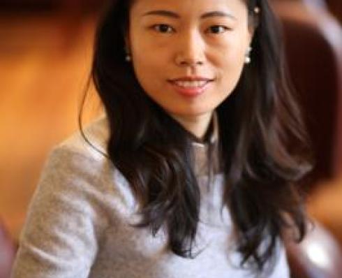 Shows Dr Qi Zhang