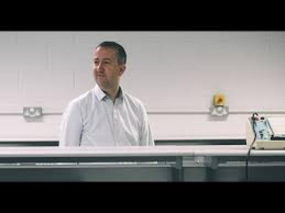 Dr Derek Molloy