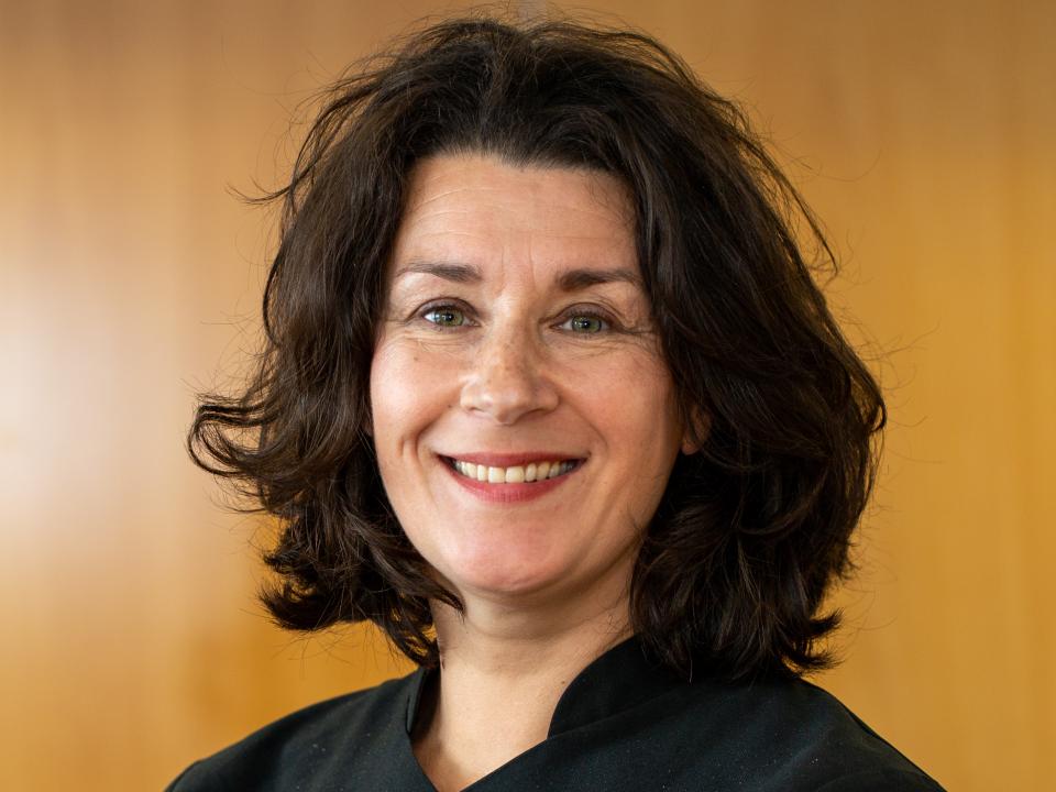 Dr Sally Smith