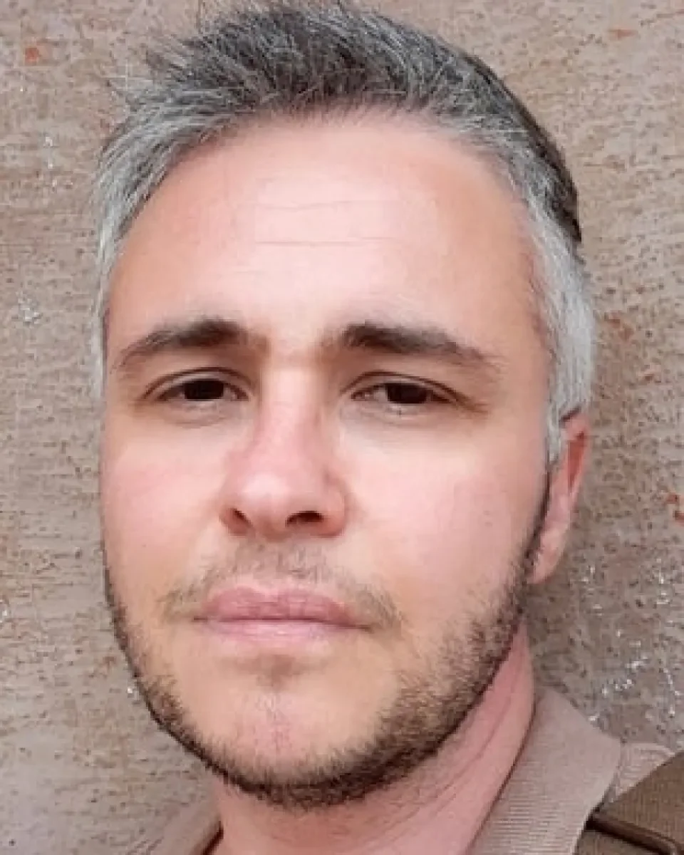 Shows Dr Kit Fryatt