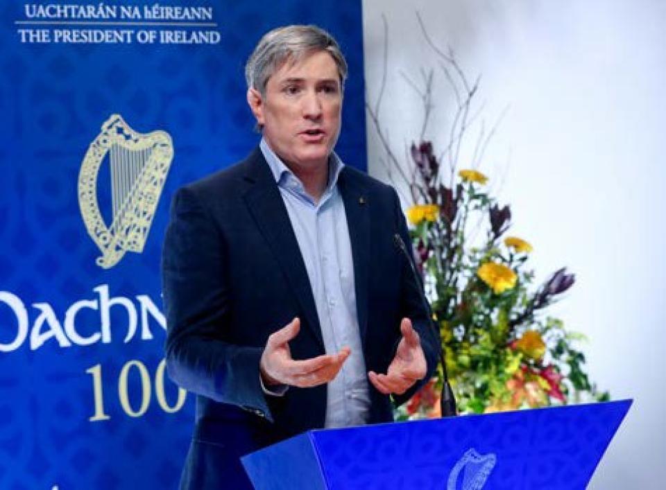 Shows Daithi O'Corrain