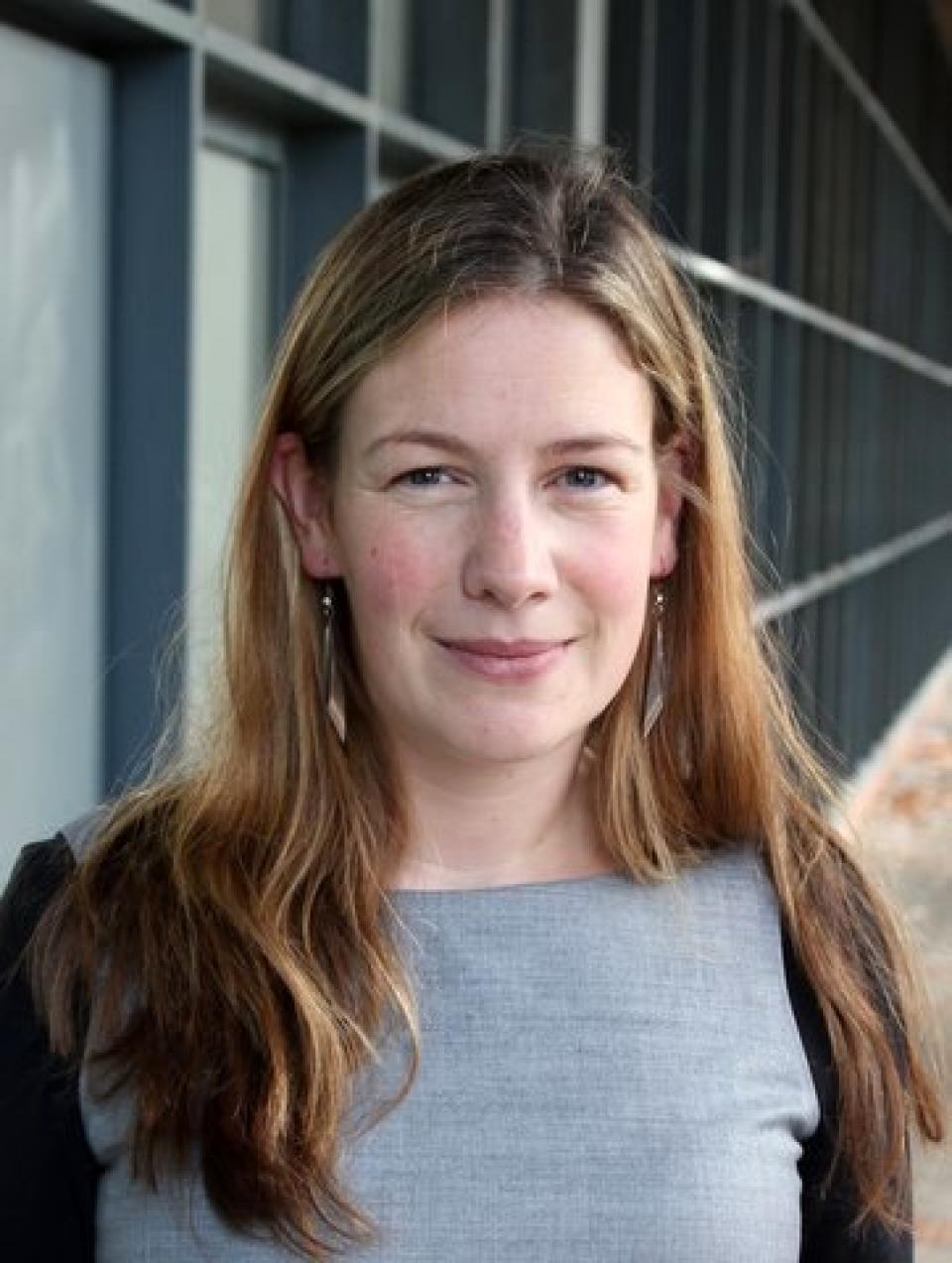 Shows dr una breathnach