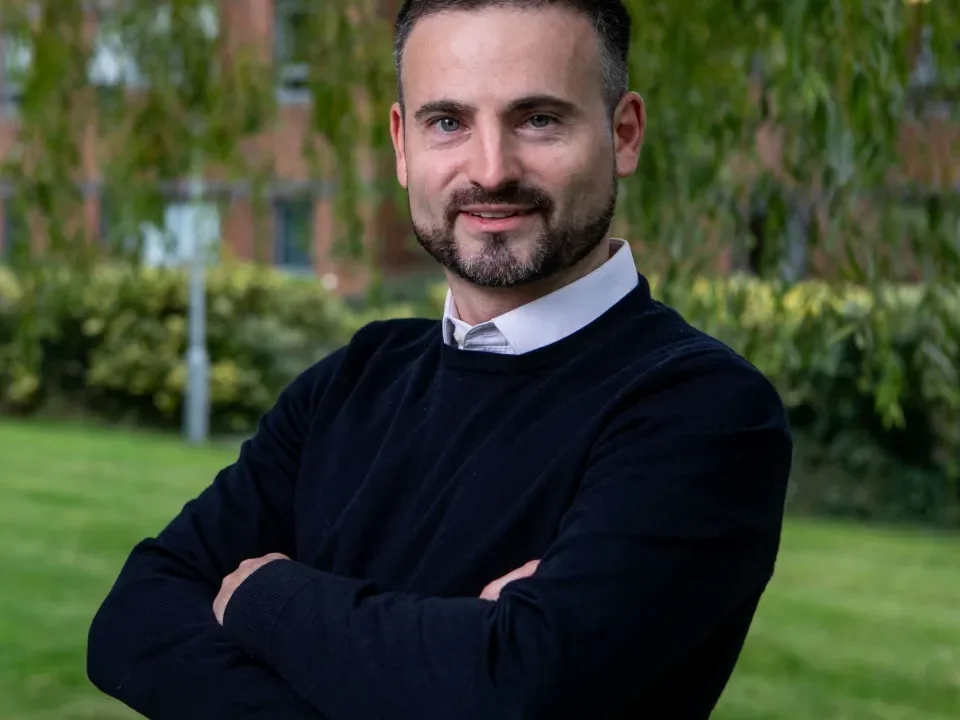 Dr James Carton