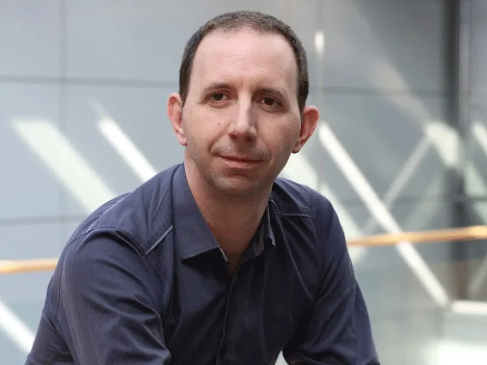 Dr. Yan Delauré