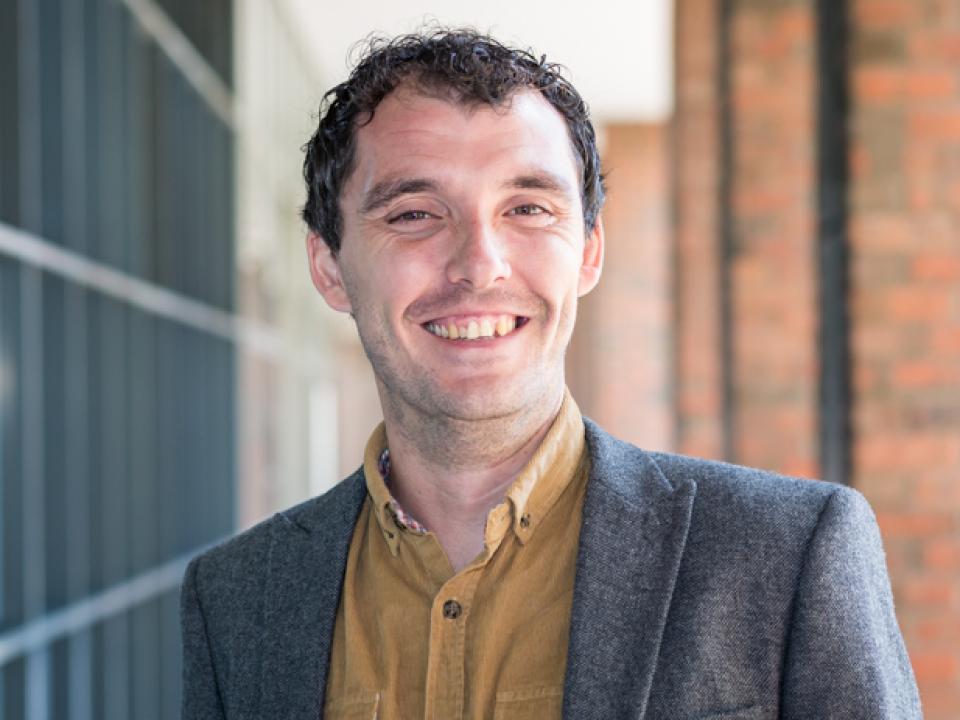 Dr Gary Sinclair