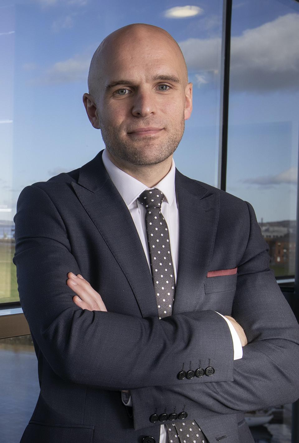 Dr Ian Smyth
