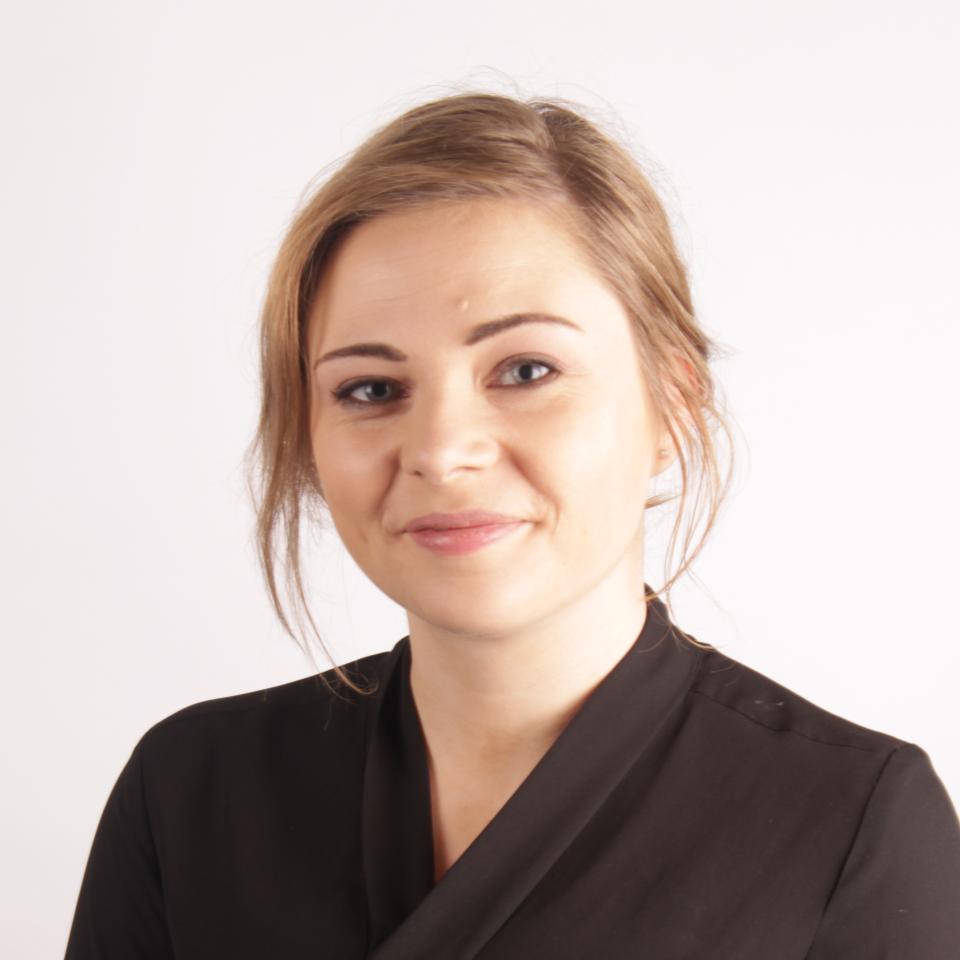 Dr Roisin Lyons