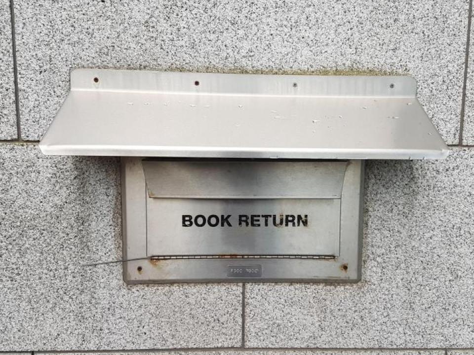 book return facility, O' Reilly Library