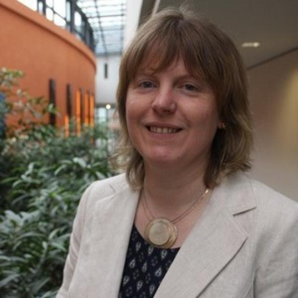 Dr Louise Hopper