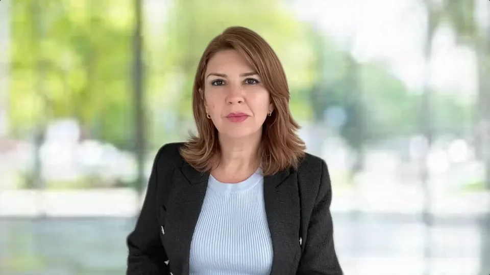 Dr Aline Larroyed