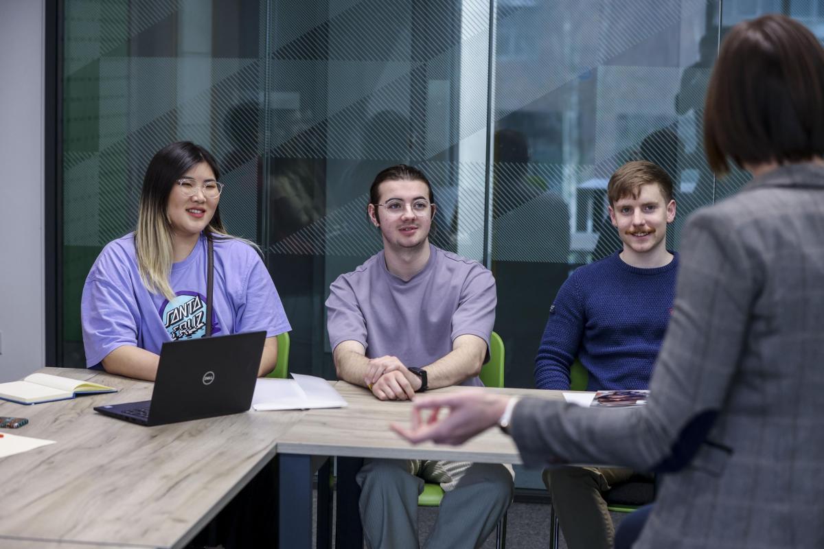 Career Consultant Delivering CV Session