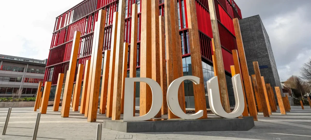 Shows DCU letters outside polaris