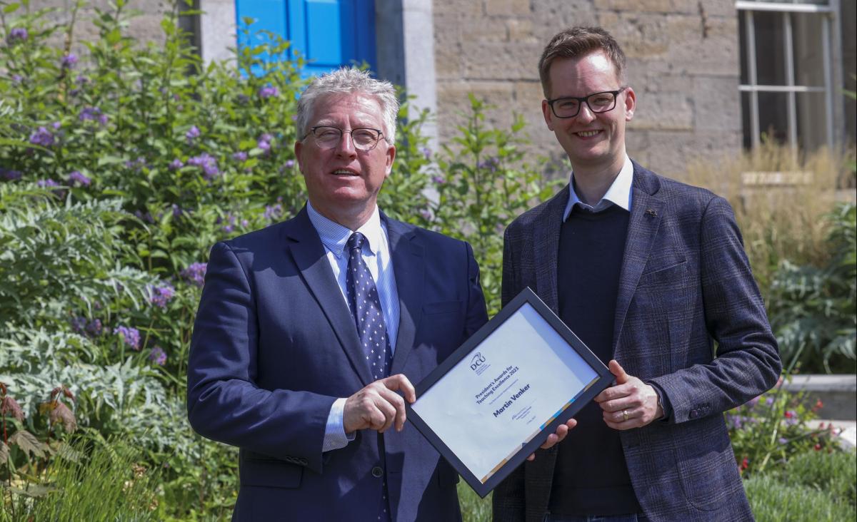 Martin Venker receiving his Teaching Award