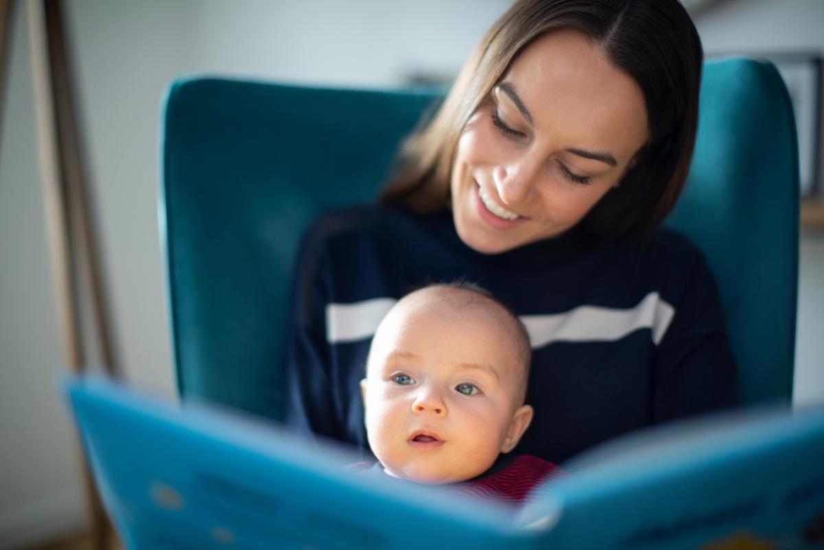 reading-to-infants-istock-1160364274