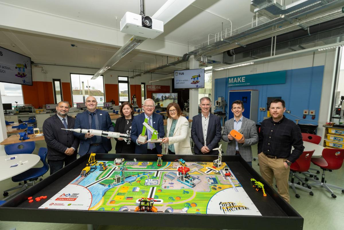 Engineering dean gets creative with his own LEGO city