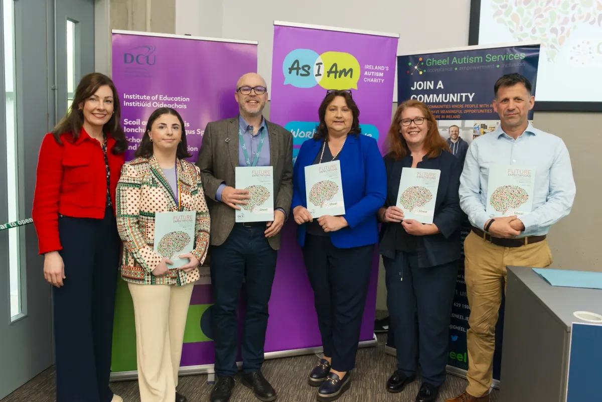 Group picture at the launch of the Gheel report.