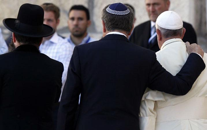 pope francis with rabbi