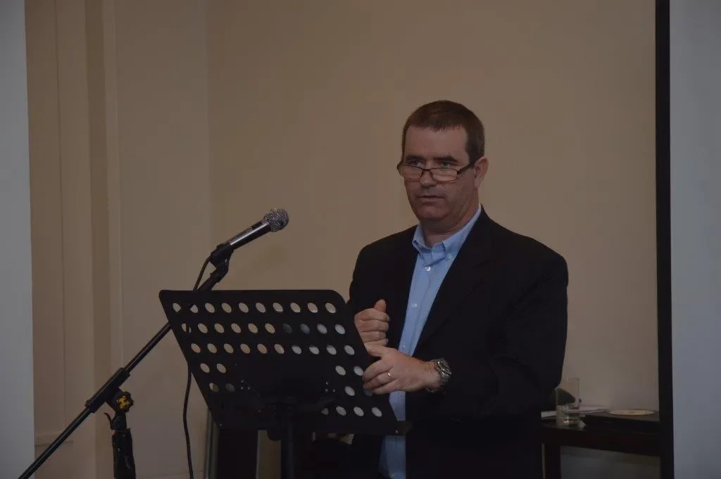 Dr Derek Hand