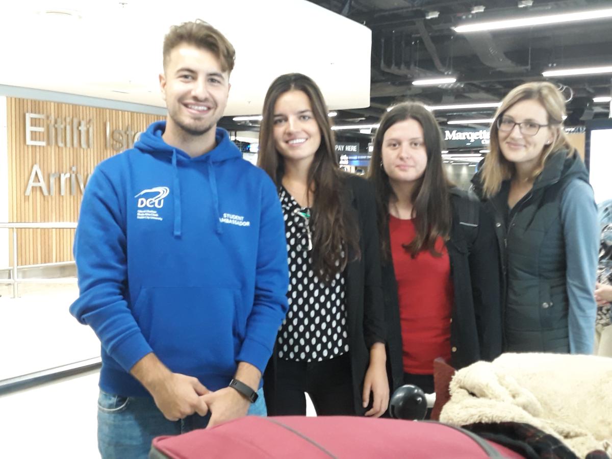 International Student Airport Welcome!