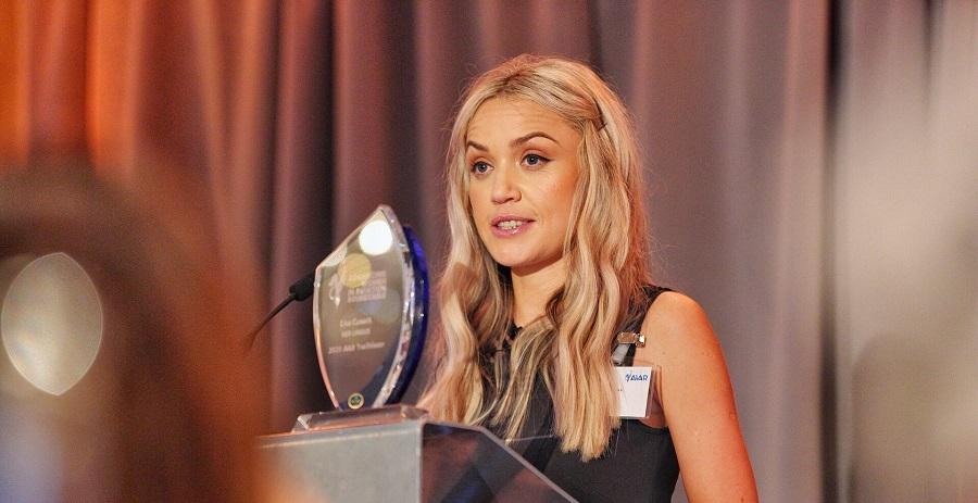 First Officer Lisa Cusack, a pilot with Aer Lingus and a DCU Alumna was the recipient of the prestigious AWAR Trailblazer Award
