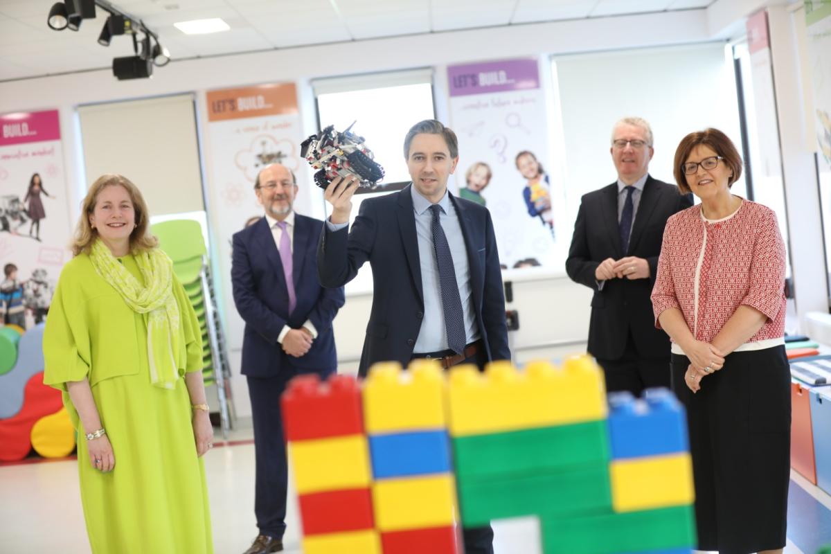 Fiona Naughton, Prof. Brian MacCraith, Minister Simon Harris, Prof. Daire Keogh and Prof. Anne Looney