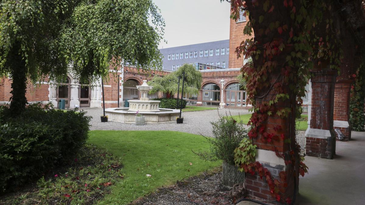 Shows the quad inside St Patrick's Campus 