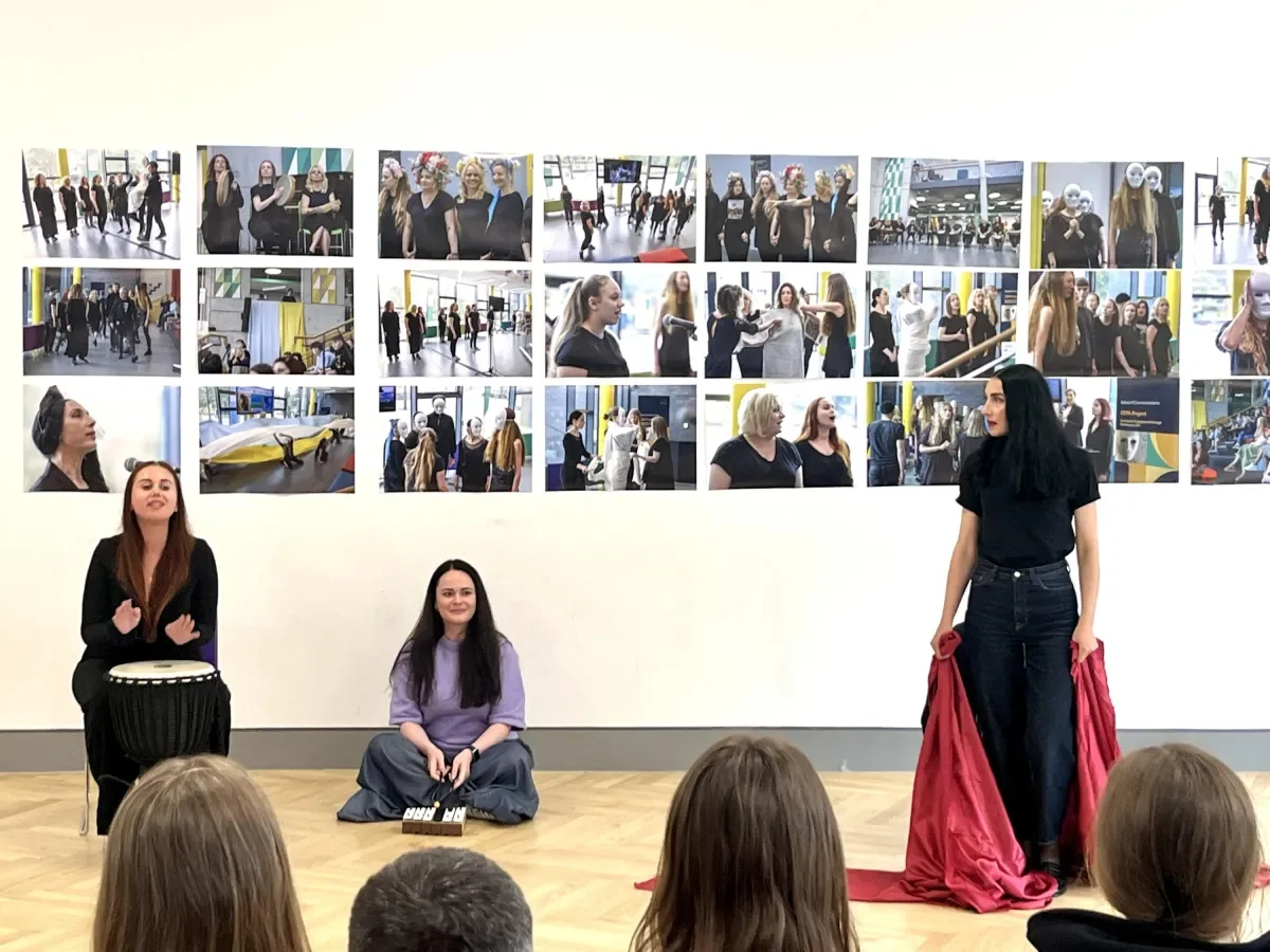 Shows performers at CEPA photography exhibition event