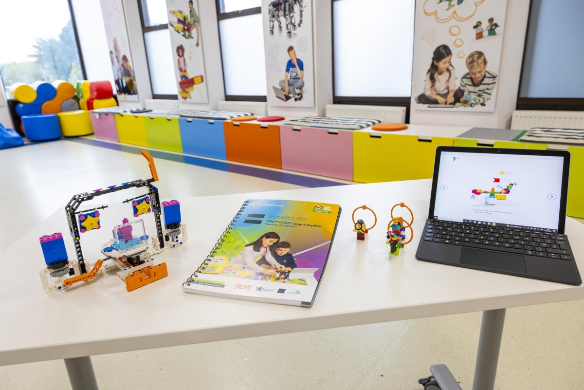 Shows materials at launch of DCU LEGO League Explore Teacher Guide