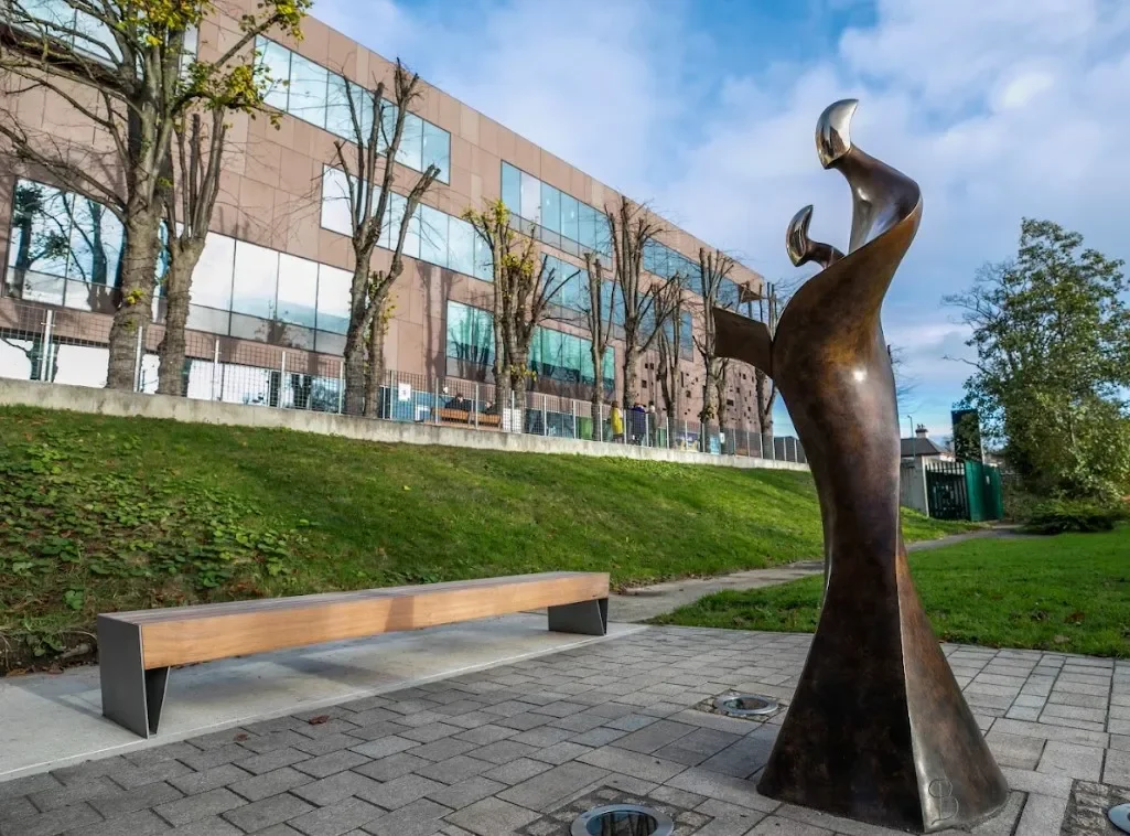 Teacher Inspire Sculpture