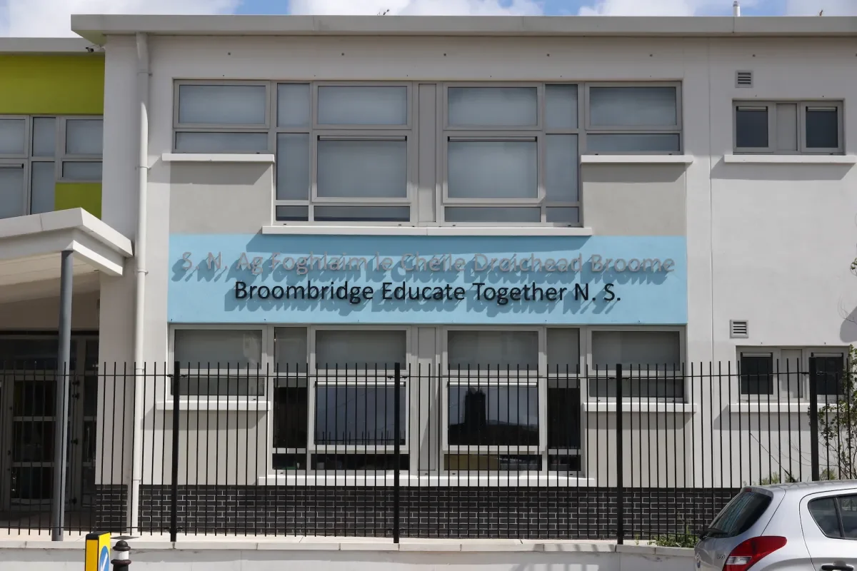 Broombridge ETNS School Front