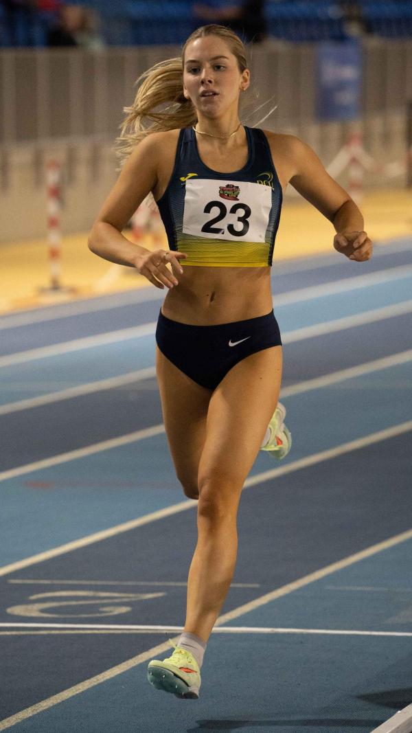 Emma Moore 800m