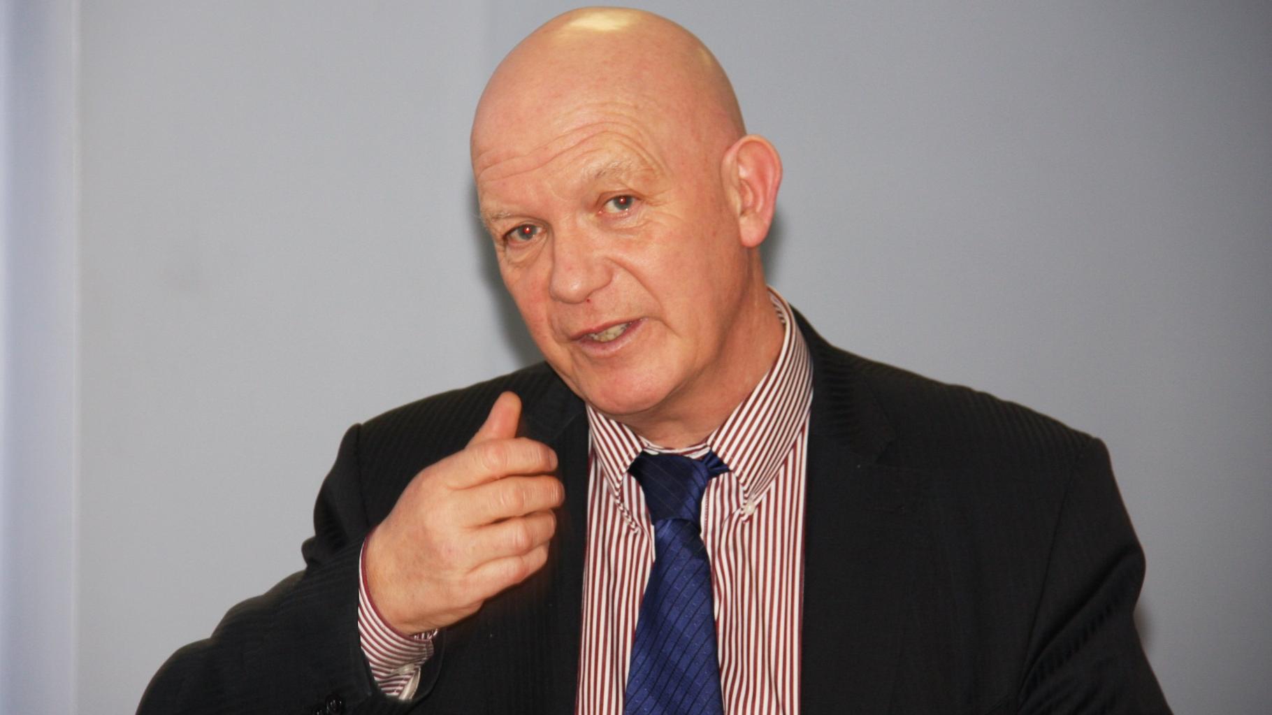 Prof Andrew McGrady