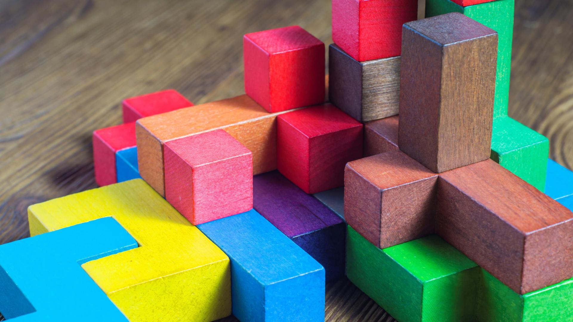 Multi-coloured building blocks