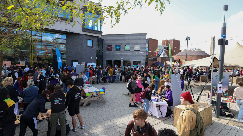 Students outside U Building at orientation