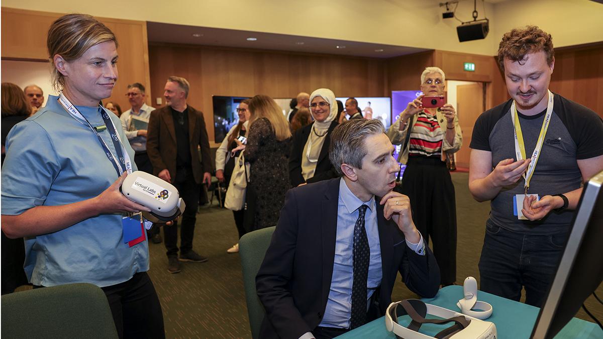 Minister Simon Harris at the Virtual Labs stand, a HCI project with DCU partnering with Maynooth University, TUS, DkIT and UCC to build virtual environments as a teaching tool for chemistry.