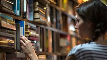 Student in library